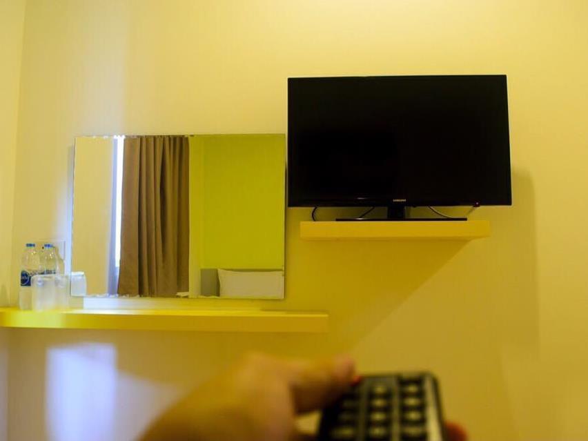 Room Hostel Thalang Exteriör bild