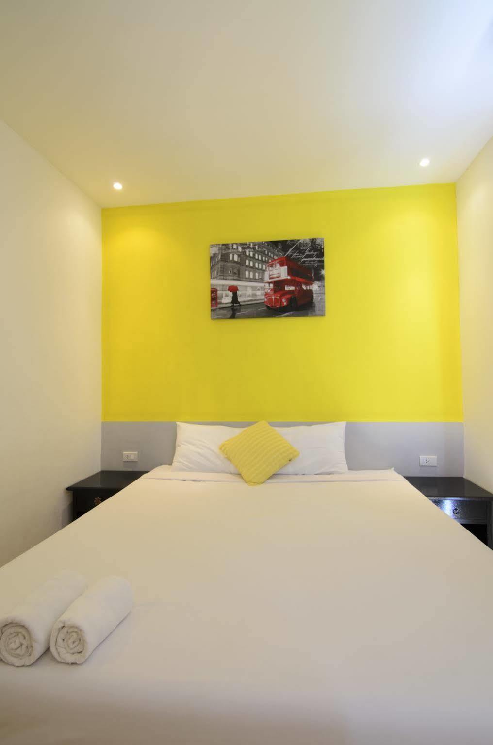 Room Hostel Thalang Exteriör bild