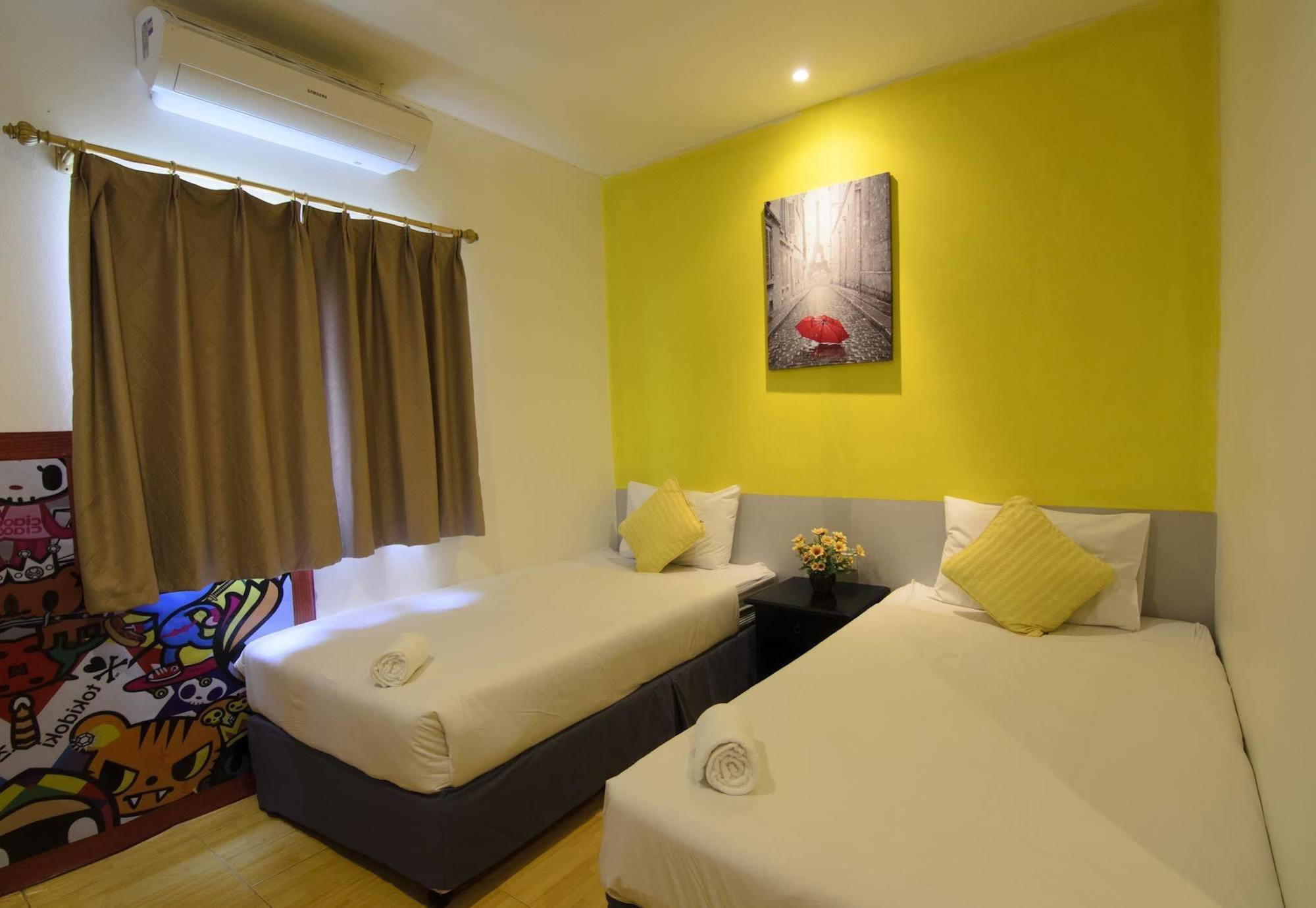 Room Hostel Thalang Exteriör bild